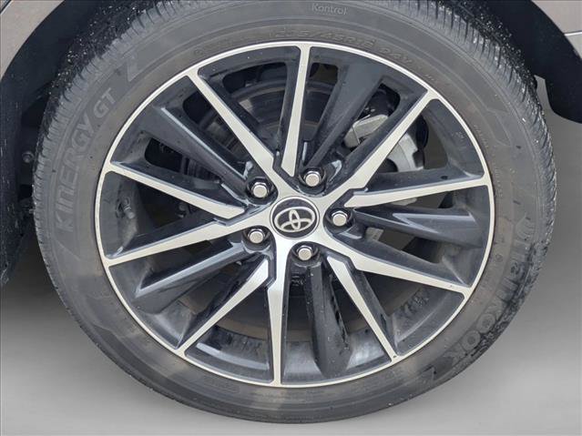 Used 2023 Toyota Camry SE FWD image 15