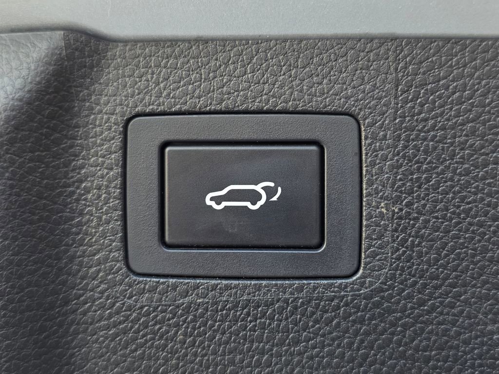 Used 2018 Hyundai Santa Fe Limited image 15