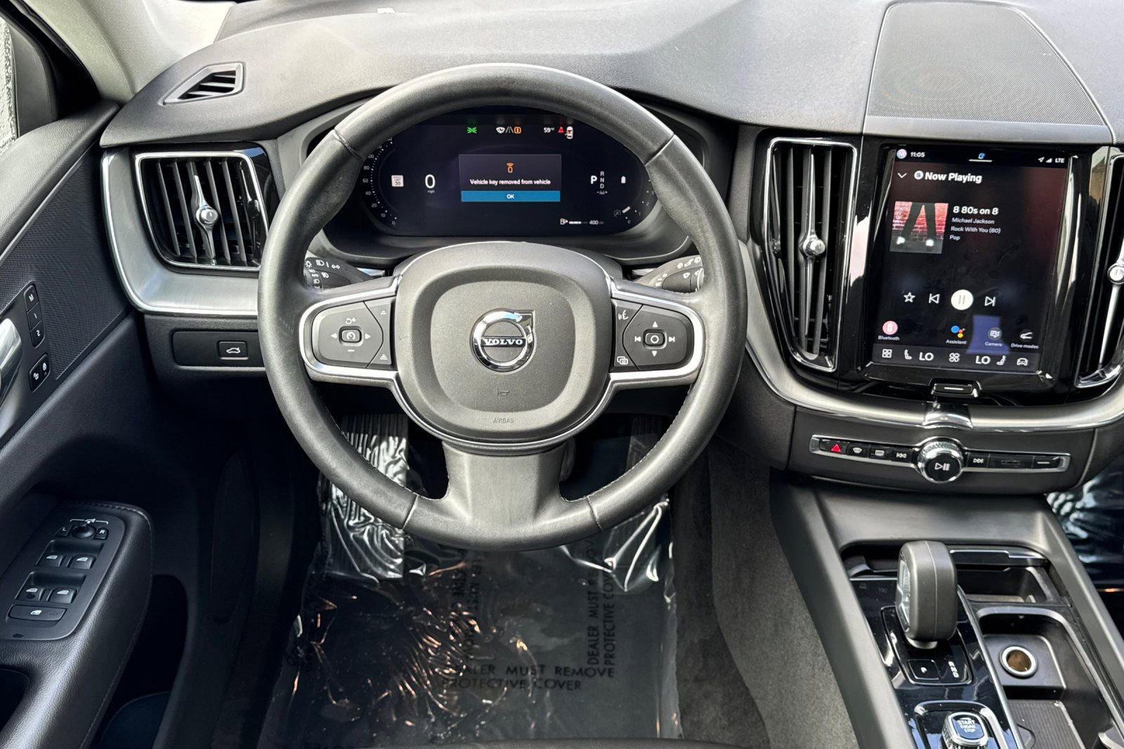 Used 2023 Volvo XC60 B5 Core FWD image 16