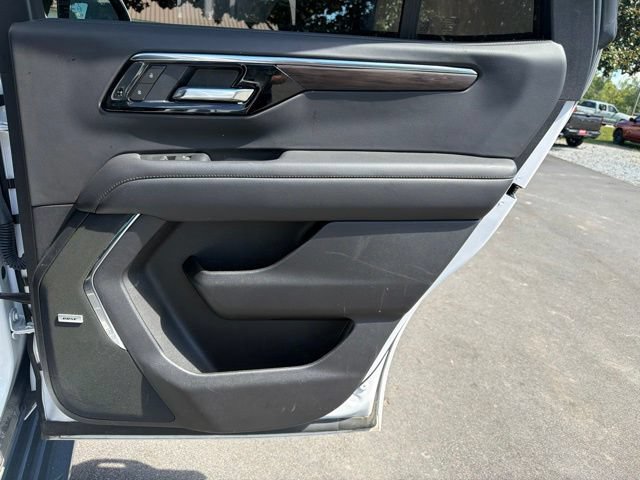 Used 2025 Chevrolet Tahoe LT w/ Comfort Package AWD/4WD image 13