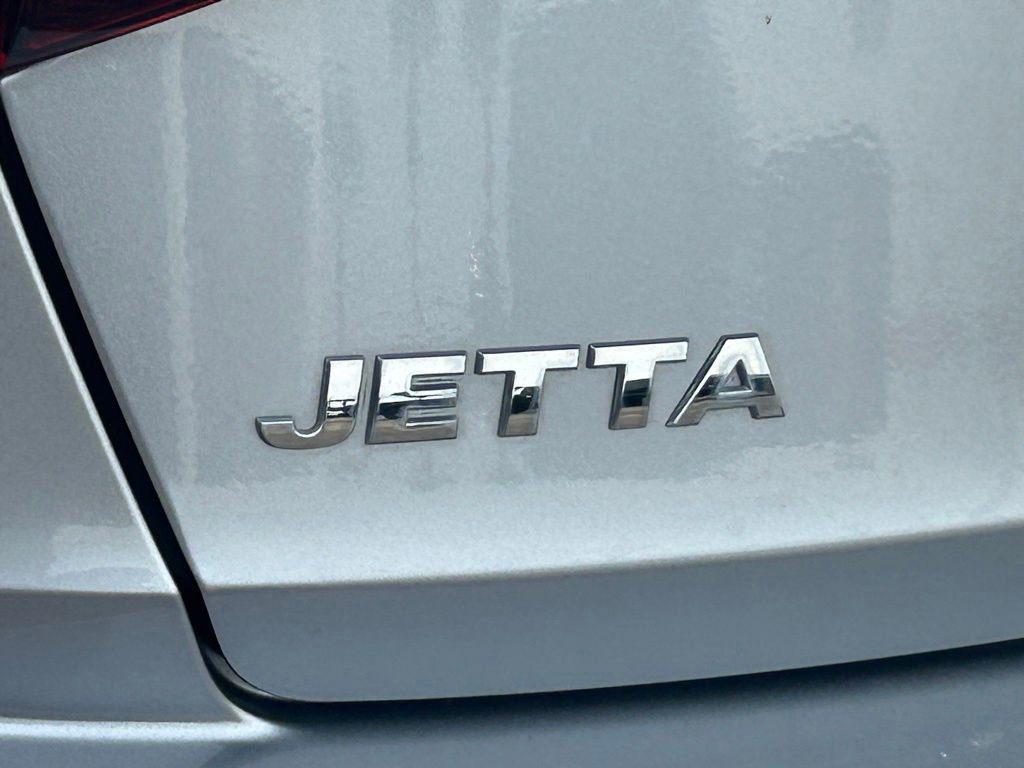 Used 2021 Volkswagen Jetta SE image 21
