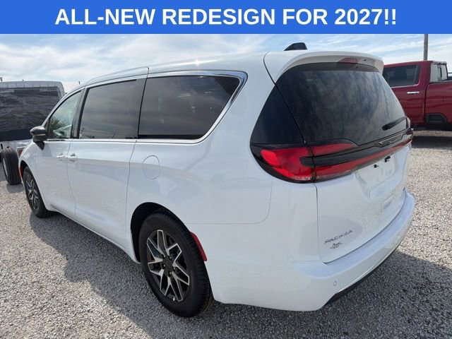 New 2027 Chrysler Pacifica Limited FWD image 6