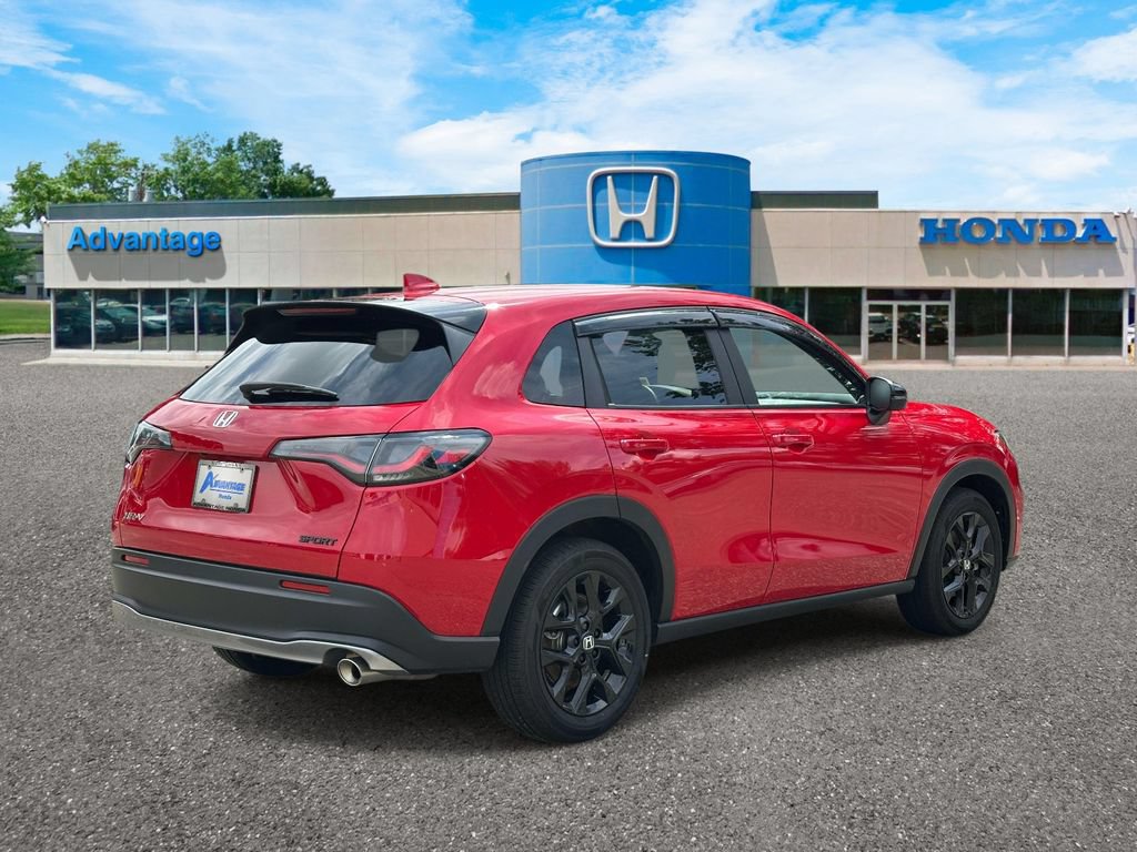 Used 2025 Honda HR-V Sport image 5