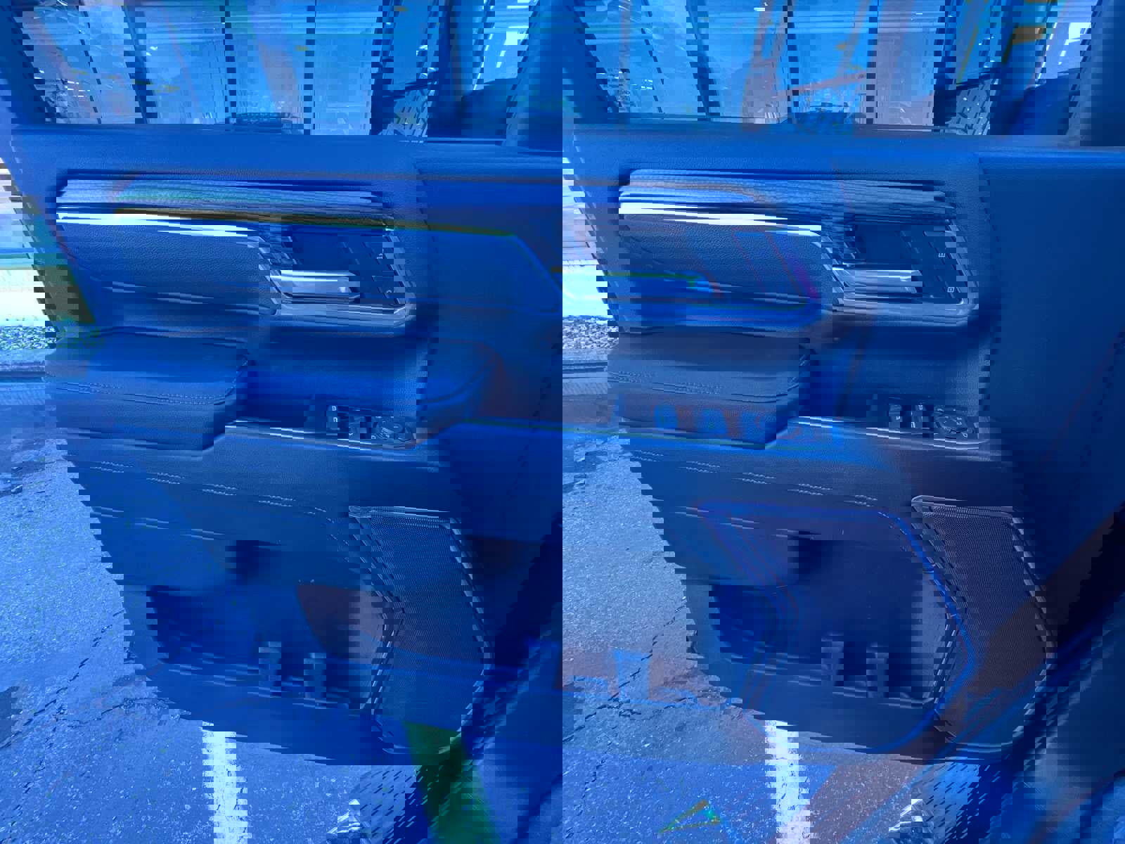 Used 2025 Chevrolet Silverado 3500 LT image 32