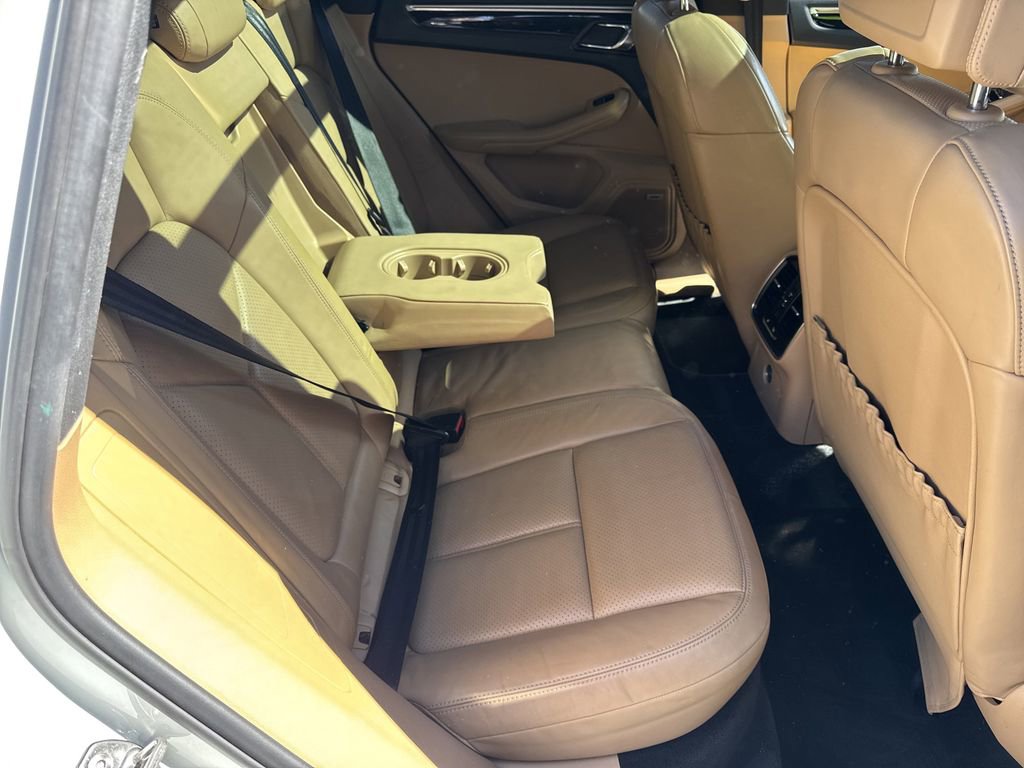 Used 2017 Porsche Macan S image 15