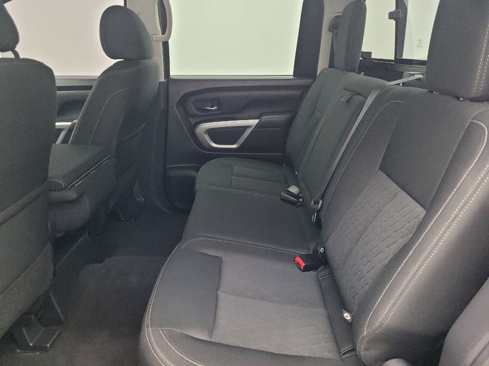 Used 2017 Nissan Titan SV RWD image 18