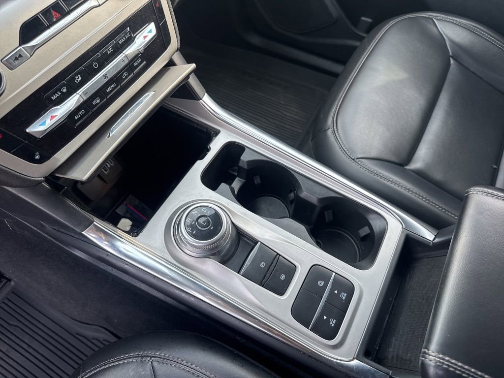 Certified 2022 Ford Explorer XLT w/ Equipment Group 202A image 12