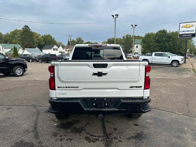 Used 2026 Chevrolet Silverado 1500 ZR2 w/ Dark Appearance Package AWD/4WD image 4
