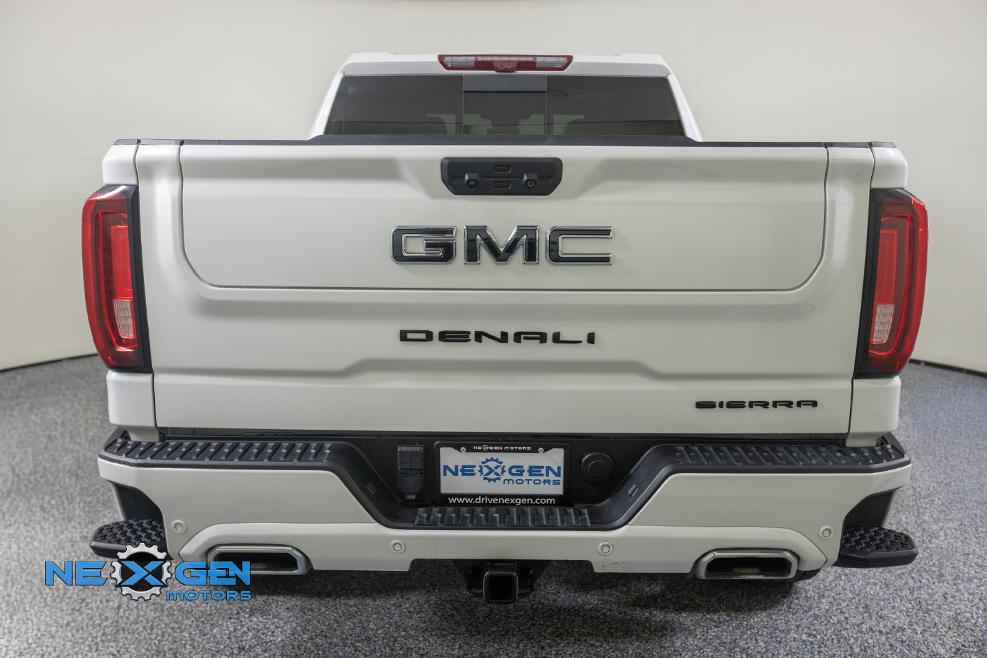 Used 2024 GMC Sierra 1500 Denali Ultimate AWD/4WD image 34