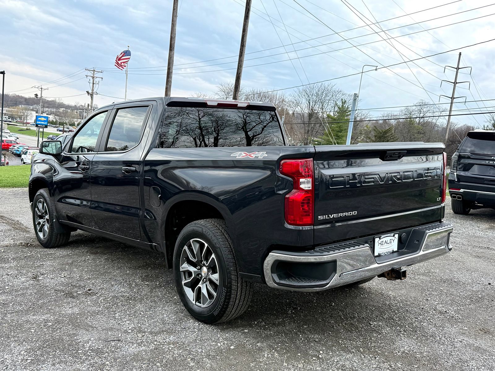 Used 2023 Chevrolet Silverado 1500 LT AWD/4WD image 4