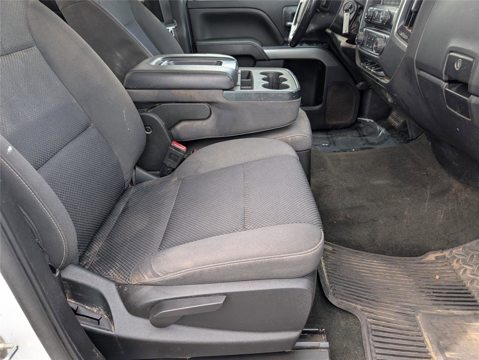 Used 2018 Chevrolet Silverado 1500 LT image 38