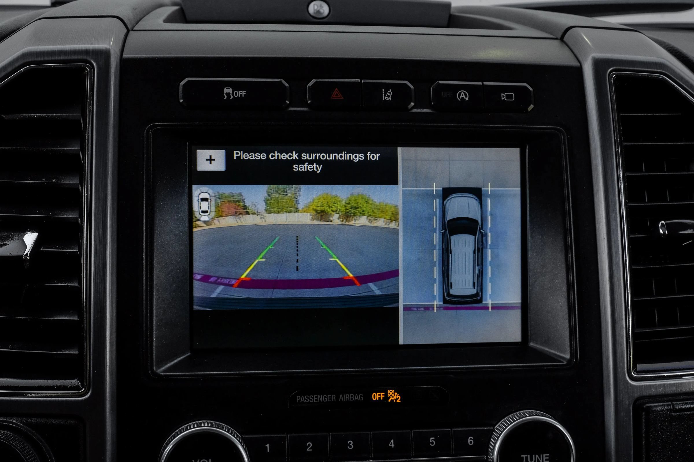 Used 2019 Ford Expedition Max Platinum RWD image 27