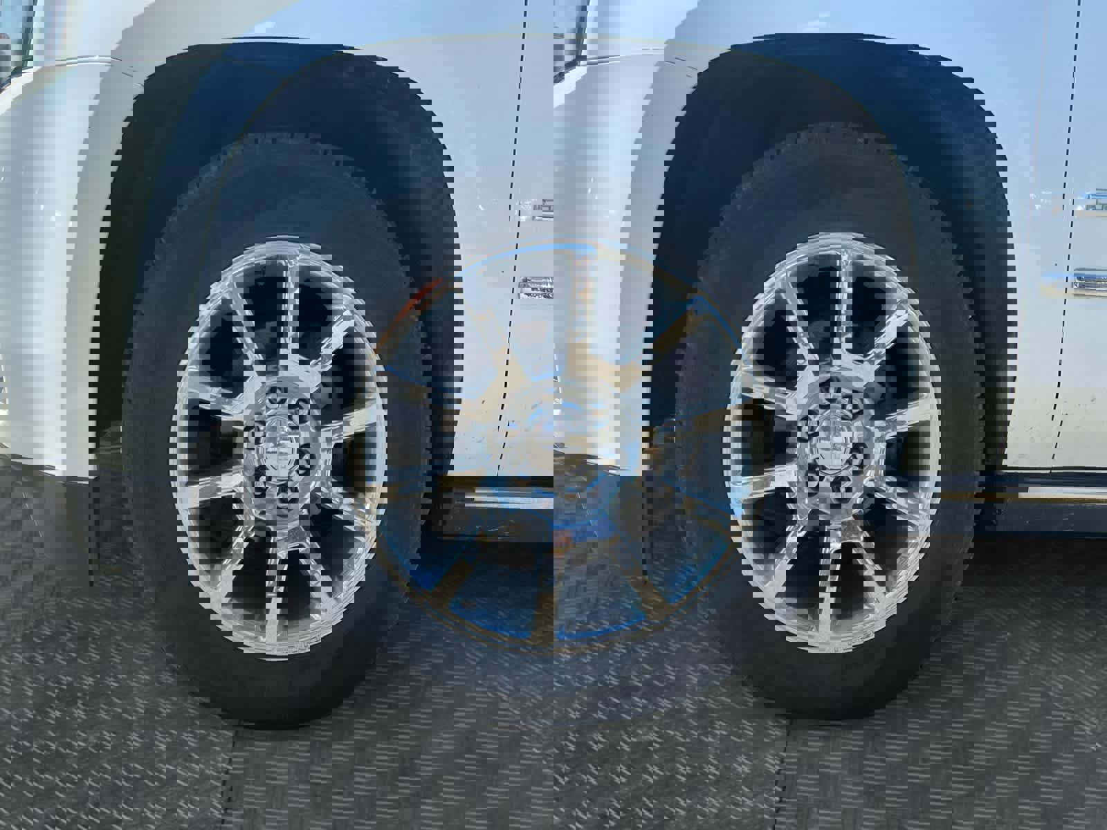 Used 2017 GMC Yukon Denali w/ Open Road Package image 28