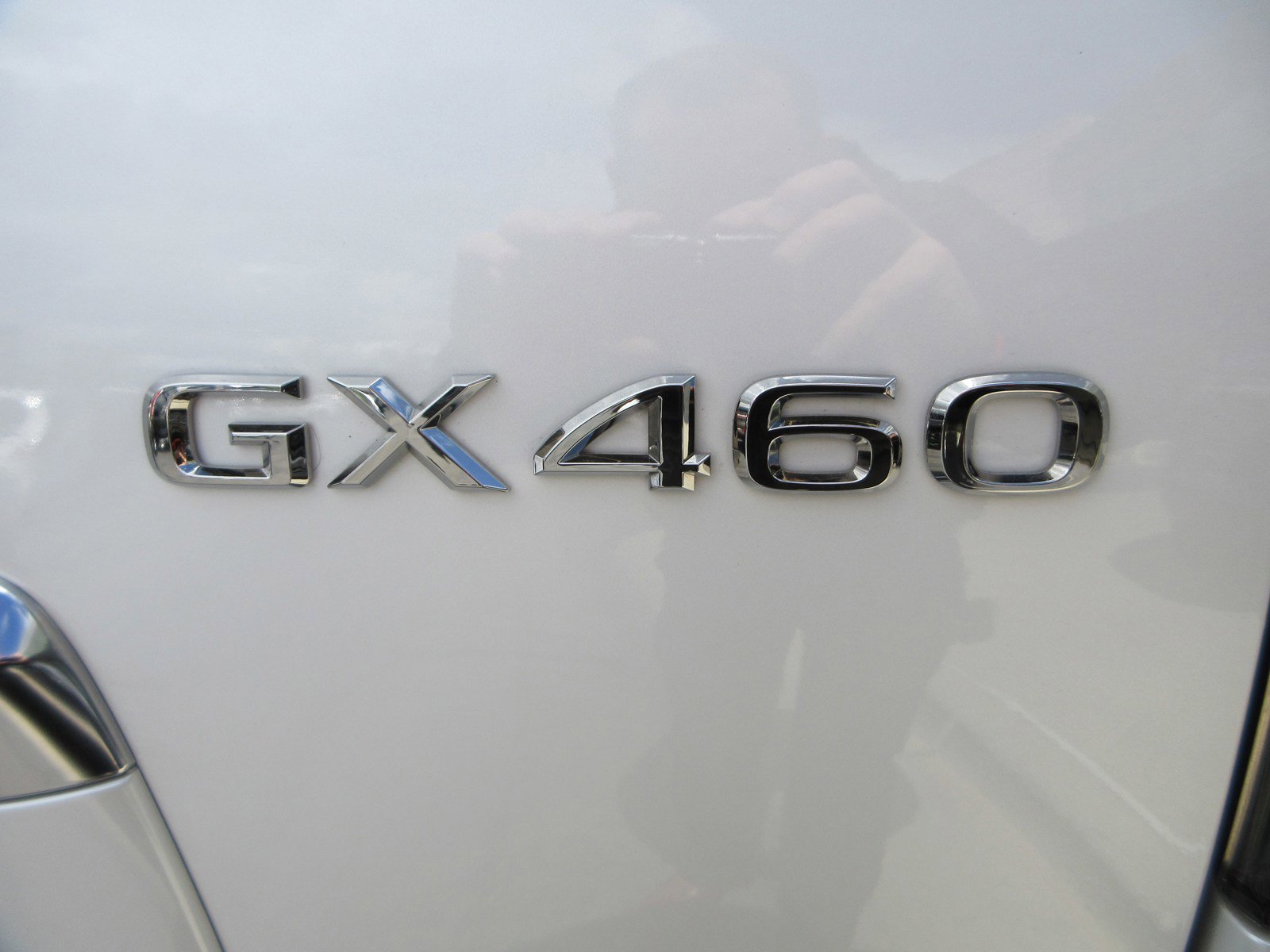 Used 2023 Lexus GX 460 Luxury w/ Sport Design Package AWD/4WD image 8