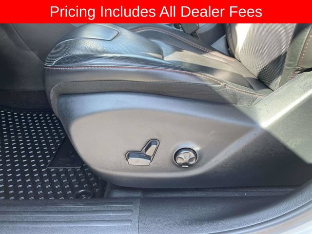 Used 2017 Jeep Cherokee Trailhawk AWD/4WD image 23