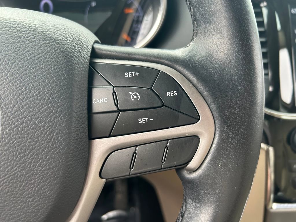Used 2021 Jeep Grand Cherokee Limited image 18