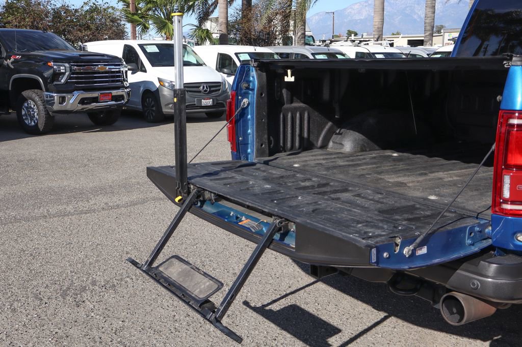 Used 2018 Ford F150 Raptor w/ Equipment Group 802A Luxury image 10