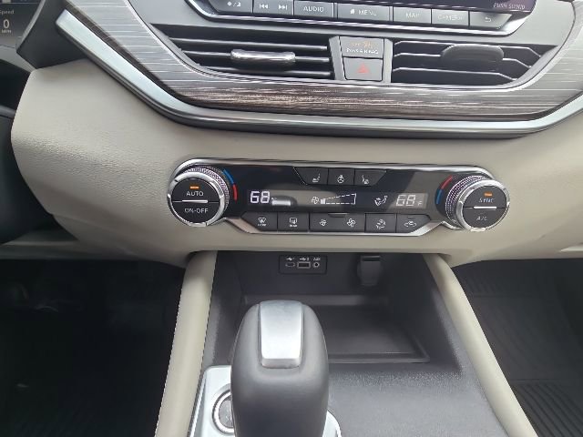 Used 2019 Nissan Altima 2.5 Platinum AWD/4WD image 16