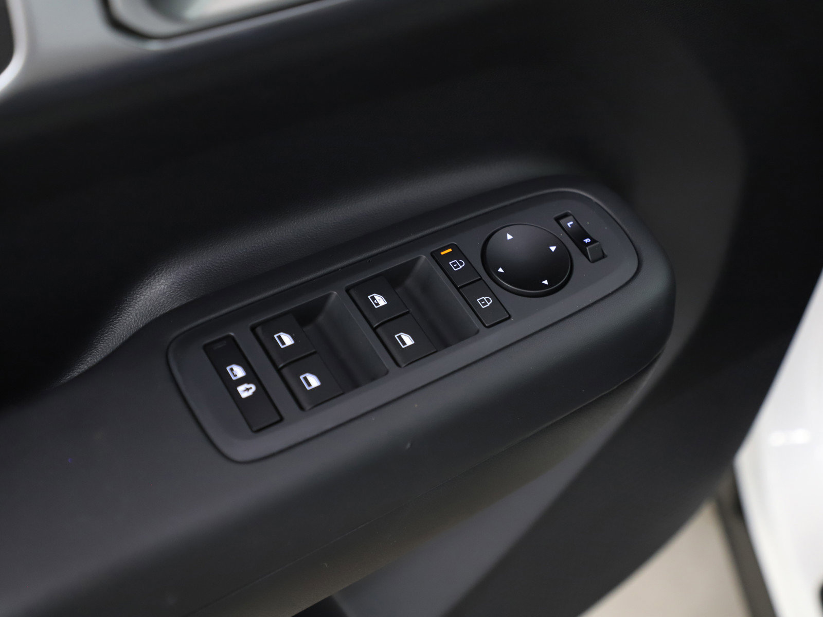 Used 2025 Hyundai Santa Fe SE image 21