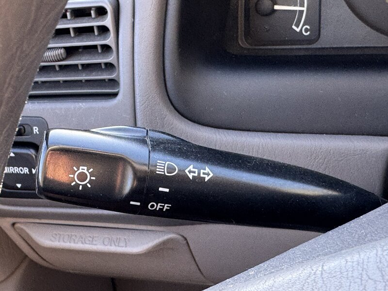 Used 1998 Toyota Corolla LE FWD image 26