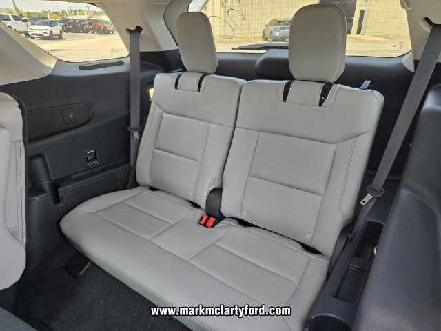 New 2026 Ford Explorer Active w/ Active Comfort Package AWD/4WD image 9
