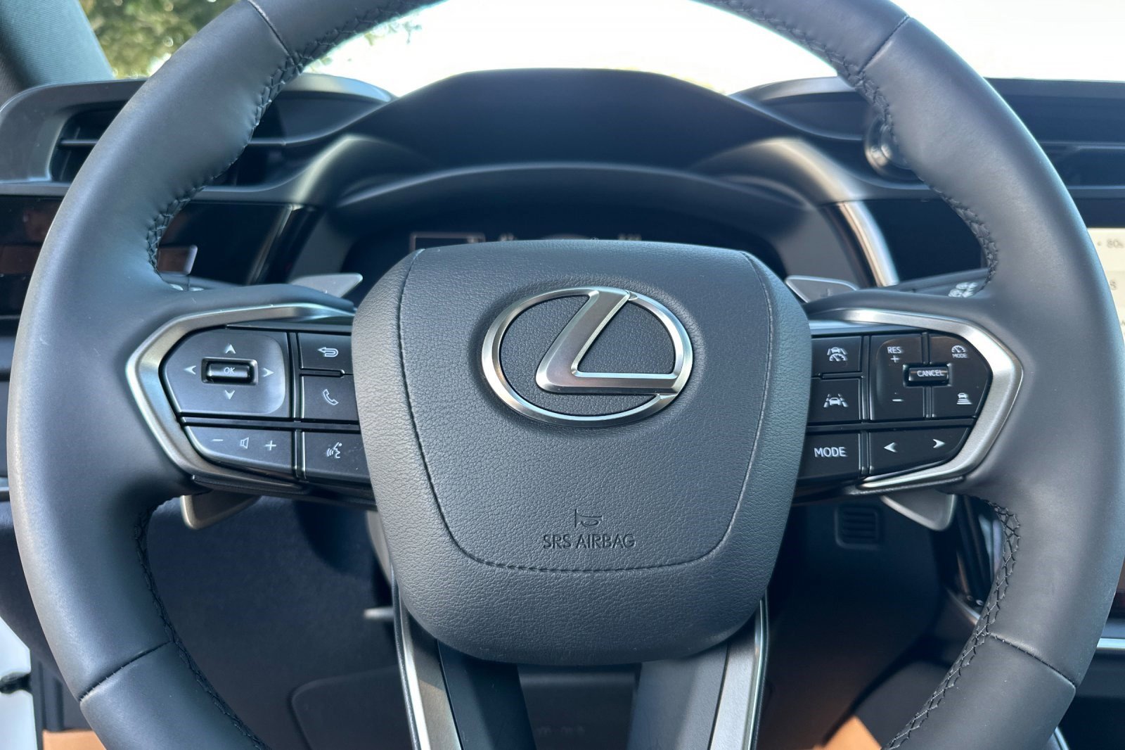 Certified 2025 Lexus RZ 300e w/ Accessory Package (2T) image 29