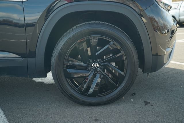 Used 2021 Volkswagen Atlas Cross Sport SE w/ Panoramic Sunroof Package image 42