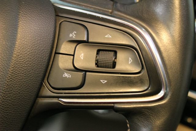 Used 2022 Buick Envision Avenir w/ Technology Package II FWD image 25