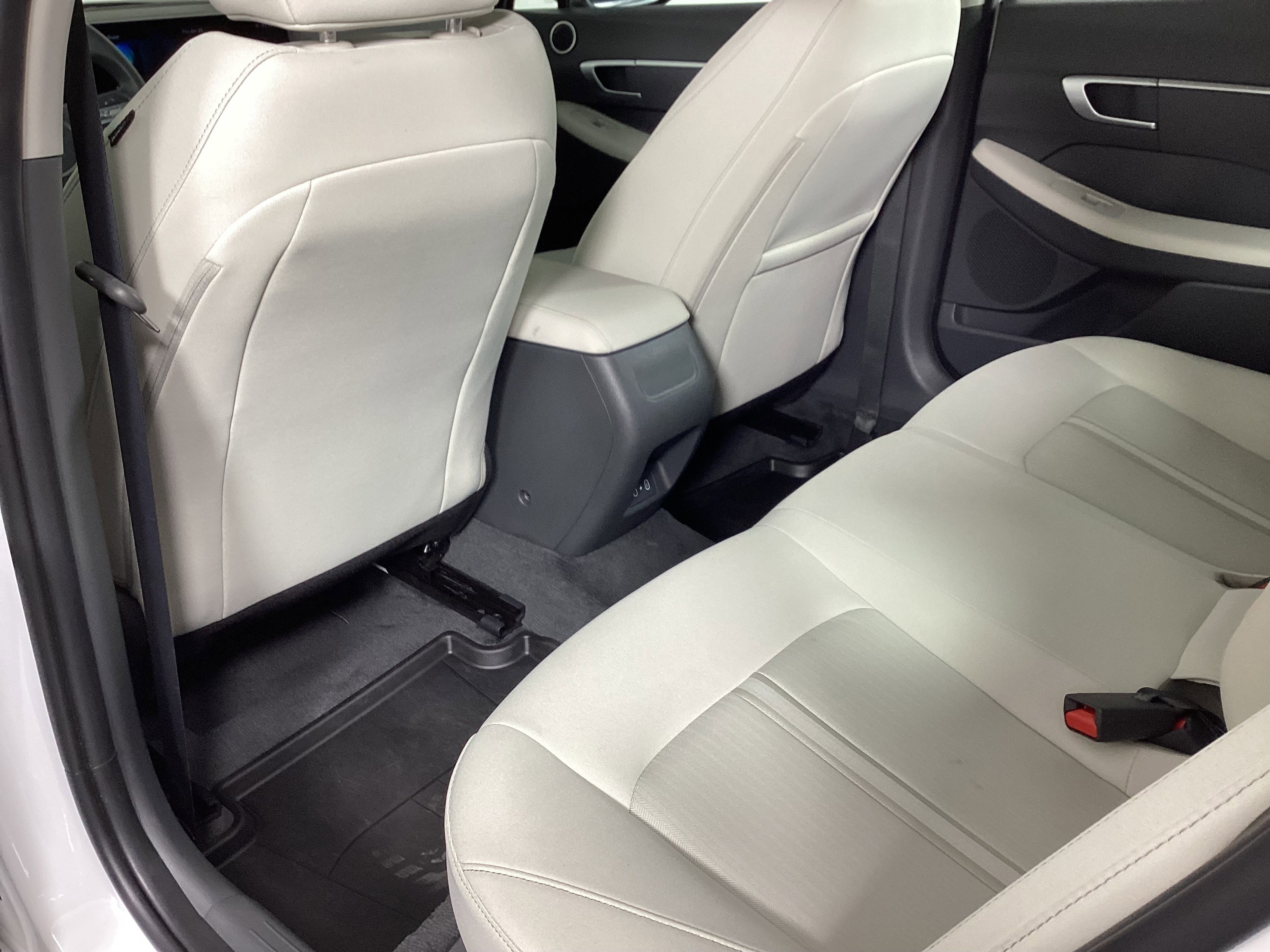 Certified 2025 Hyundai Sonata SE image 33