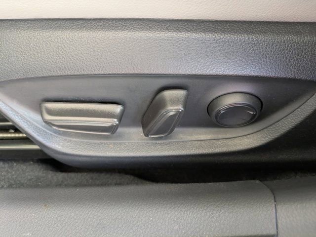 Used 2023 Toyota Camry SE image 20