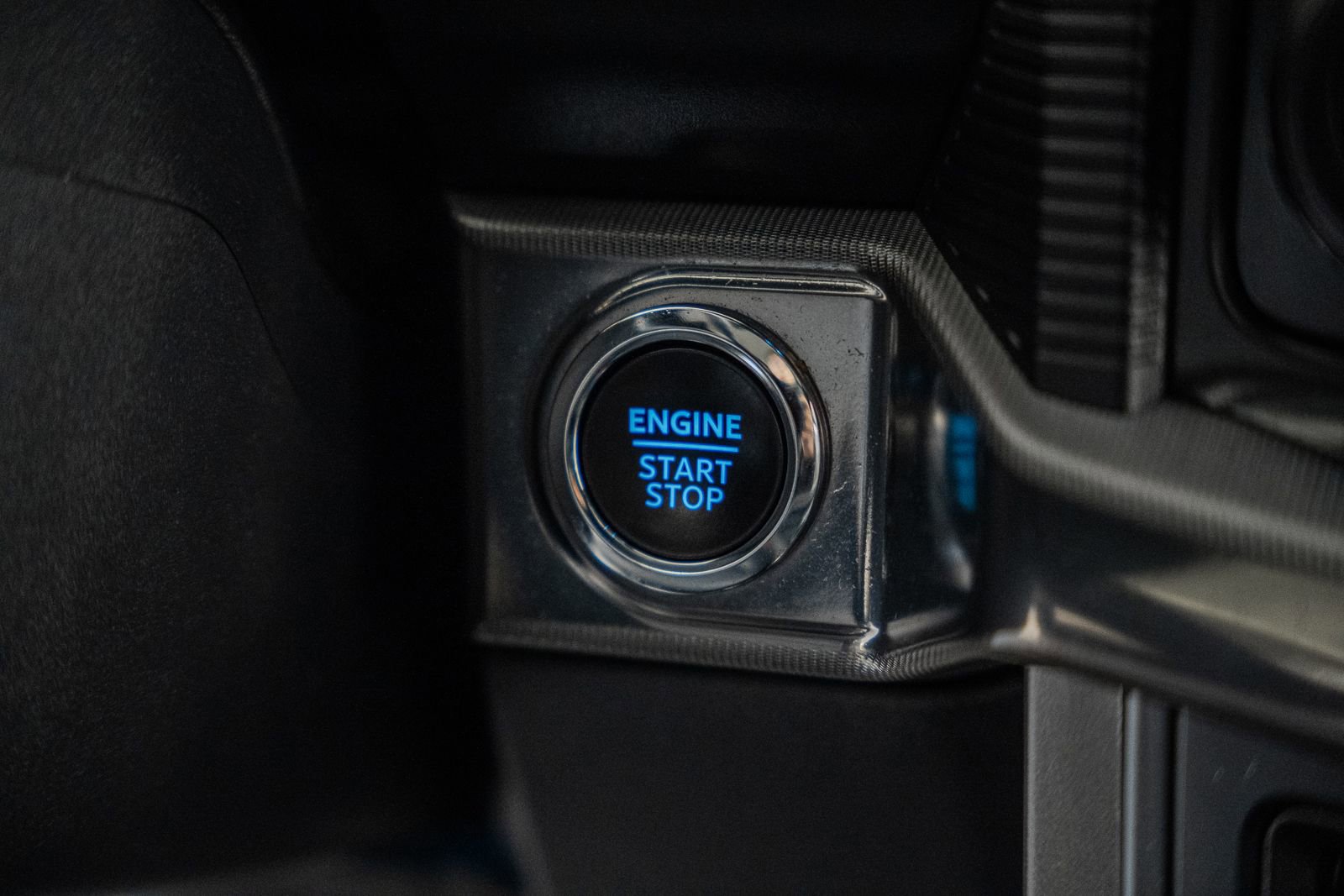 Certified 2025 Ford F150 Lariat w/ Equipment Group 502A High image 35