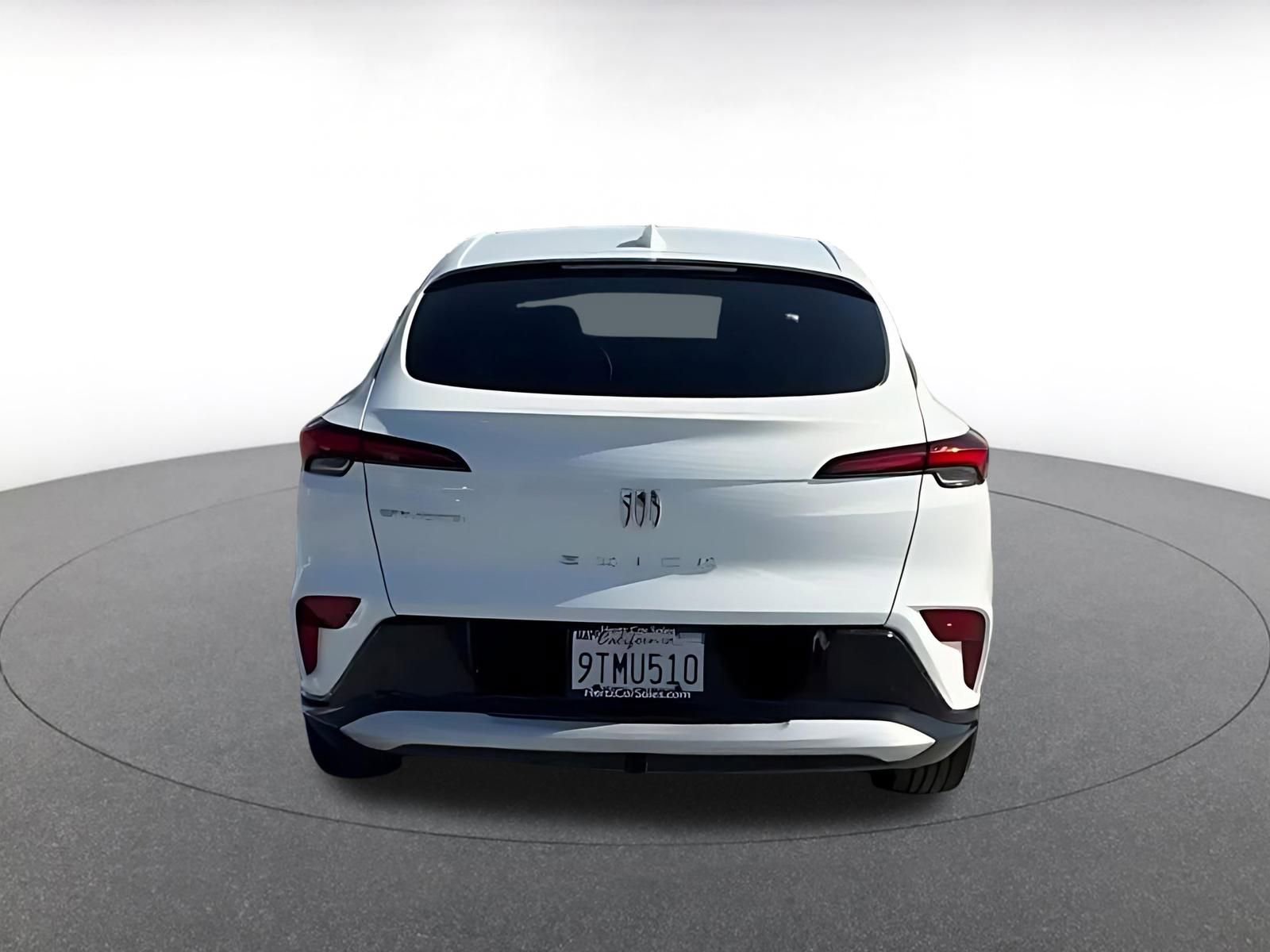 Used 2025 Buick Envista Sport Touring image 12