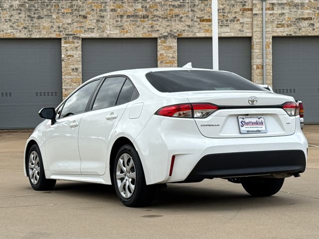 Used 2024 Toyota Corolla LE image 6