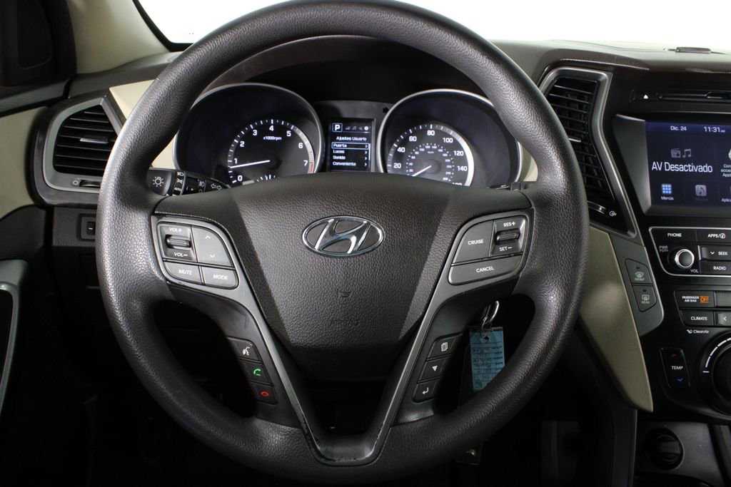 Used 2017 Hyundai Santa Fe Sport image 7