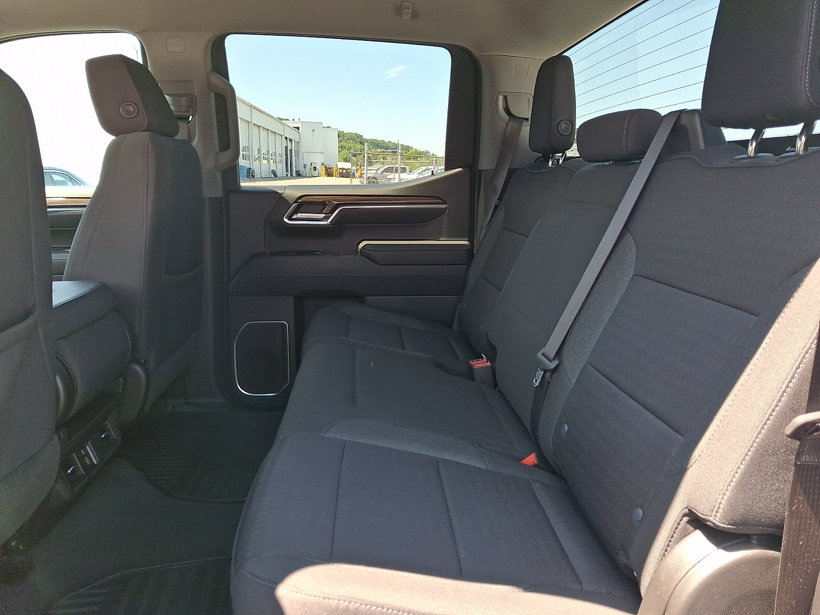 Certified 2023 Chevrolet Silverado 1500 LT AWD/4WD image 10