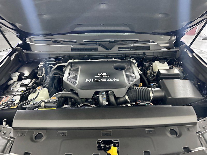 New 2025 Nissan Armada SL w/ Captain's Chari Seat Package image 32