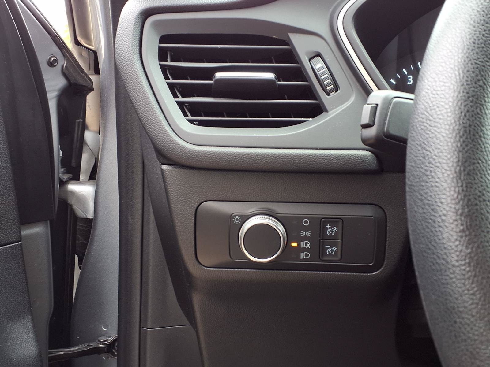 Used 2022 Ford Escape SE FWD image 15