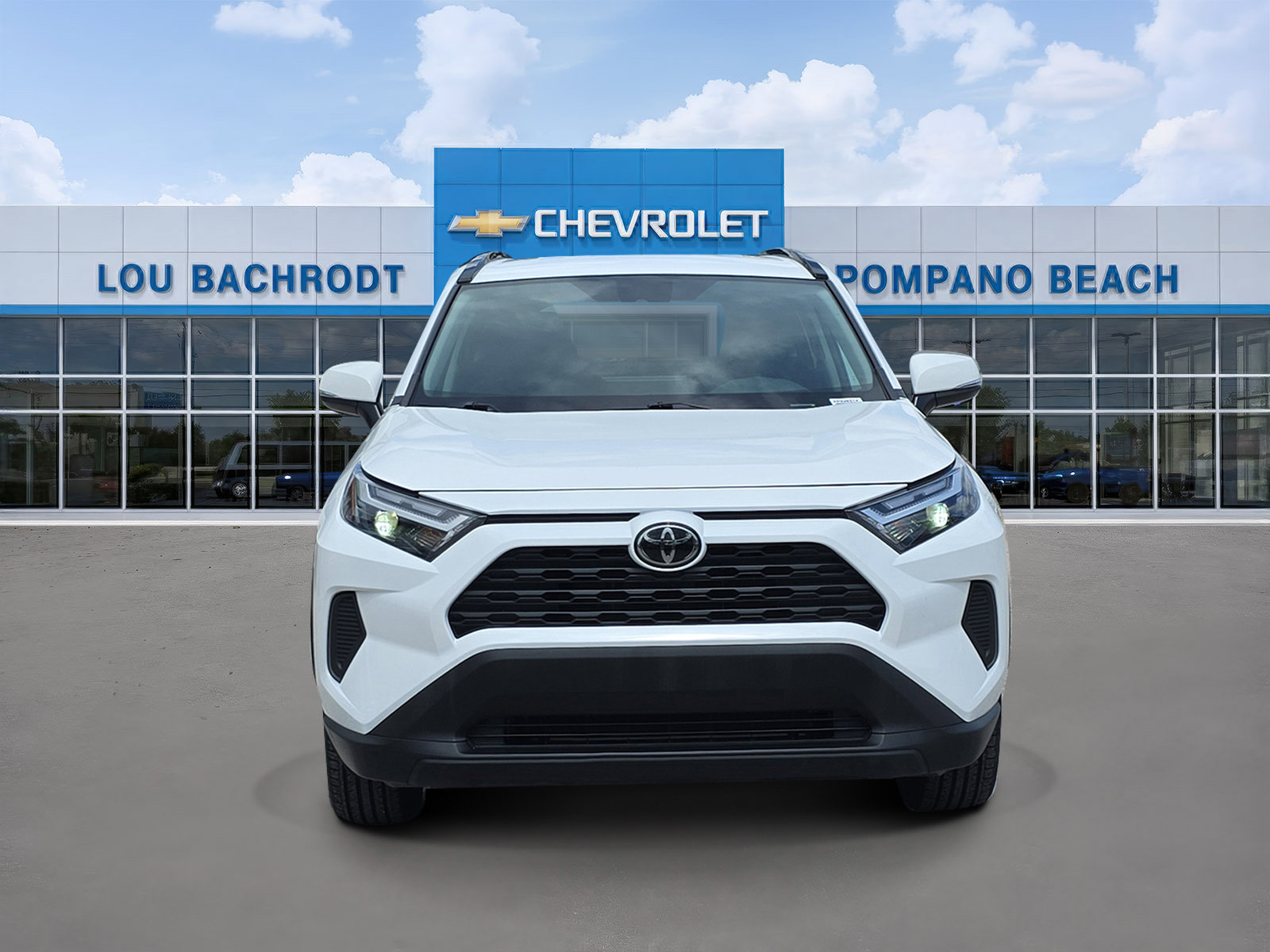 Used 2024 Toyota RAV4 XLE image 2