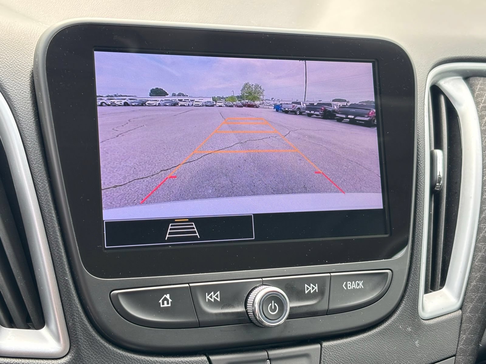 Used 2023 Chevrolet Malibu LT FWD image 20