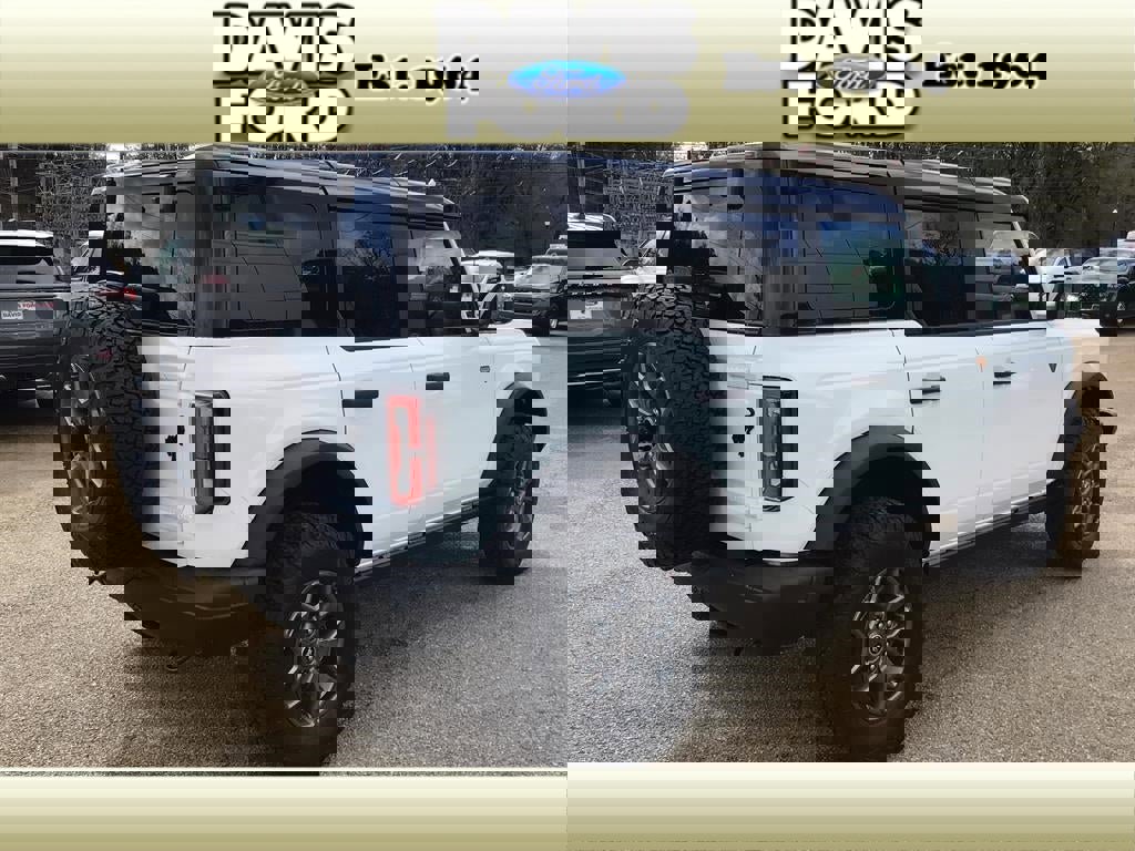 New 2025 Ford Bronco Badlands image 4