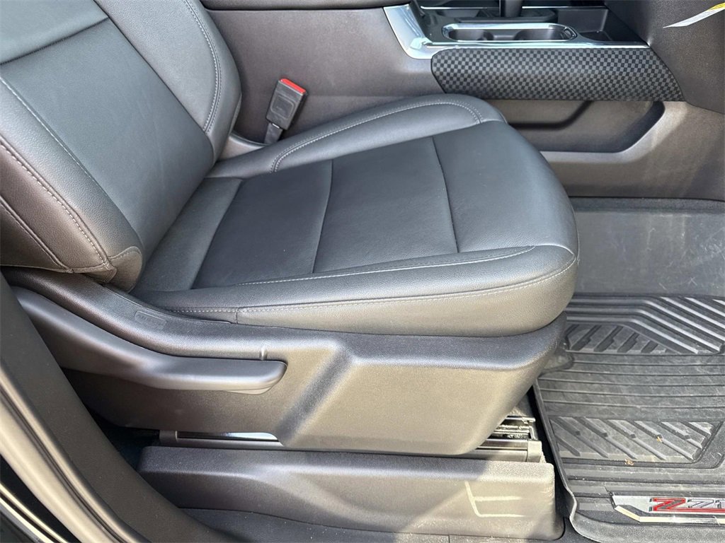 Used 2024 Chevrolet Silverado 1500 LT Trail Boss w/ LT Trail Boss Premium Package image 30