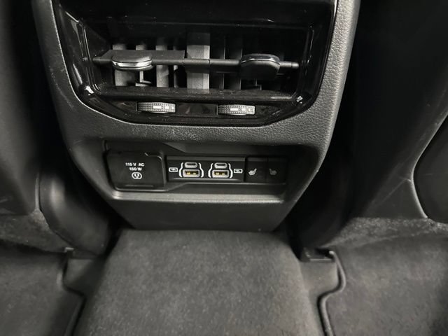 Used 2024 Jeep Grand Cherokee Limited w/ Black Appearance Package AWD/4WD image 34