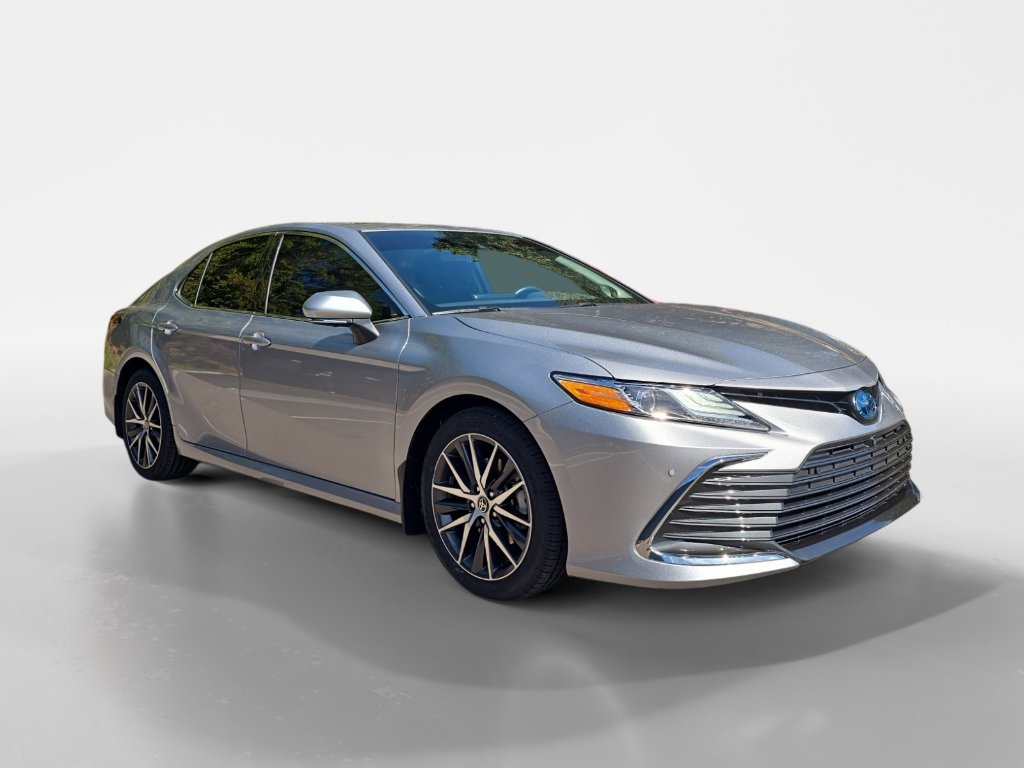 Used 2022 Toyota Camry XLE image 7