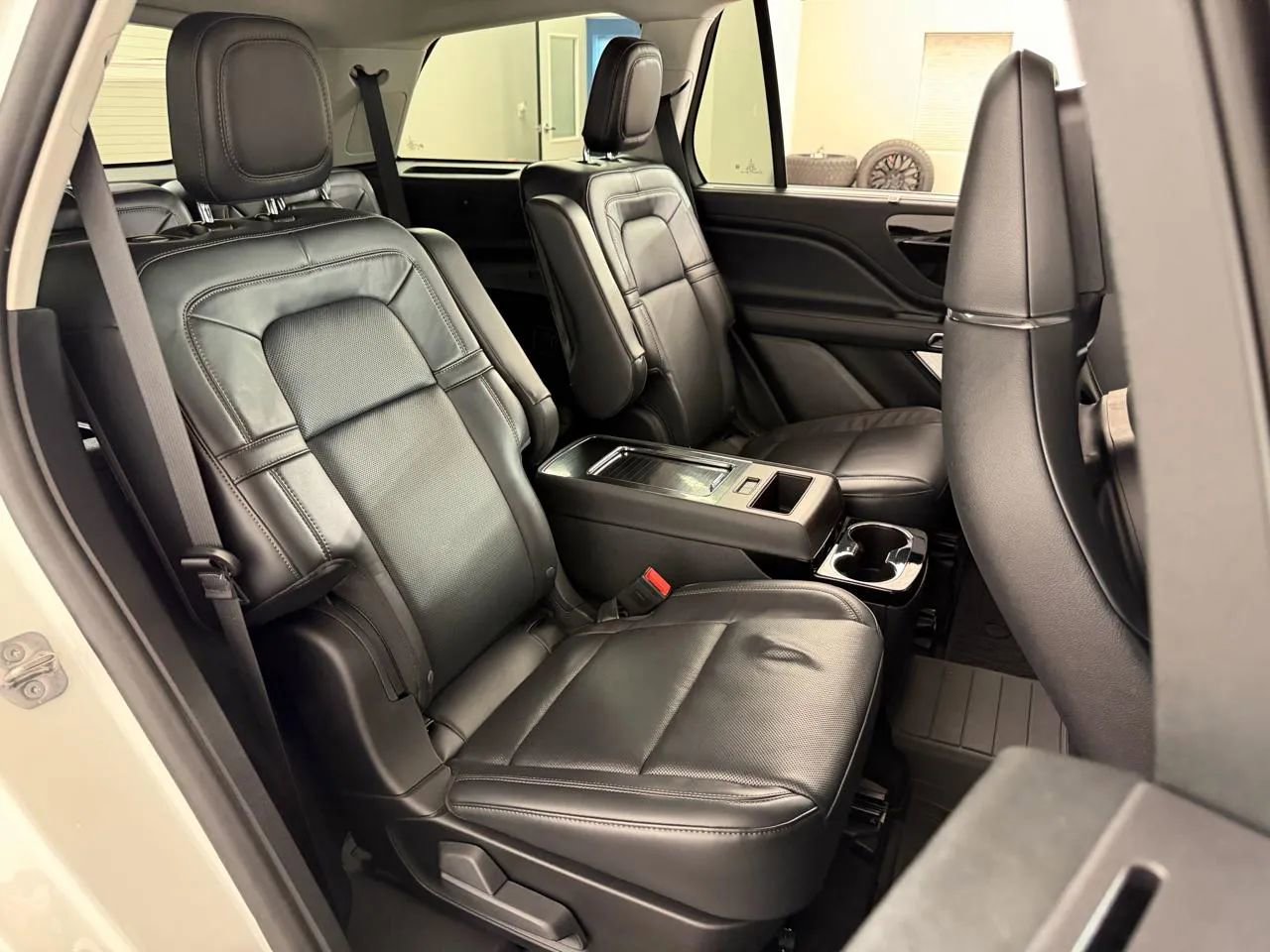 Used 2025 Lincoln Aviator Reserve w/ Equipment Group 201A AWD/4WD image 42