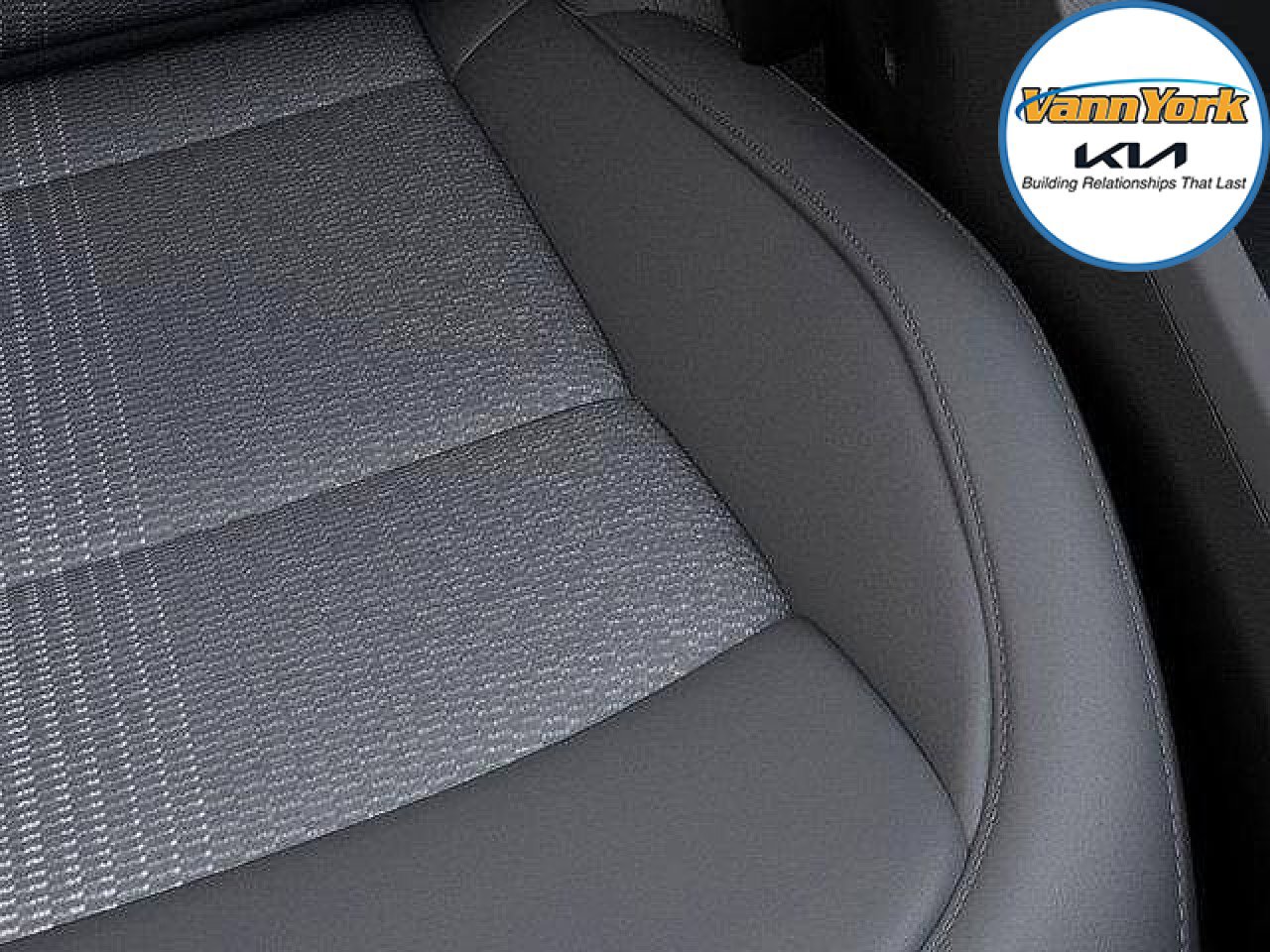 New 2025 Kia Niro EX image 22