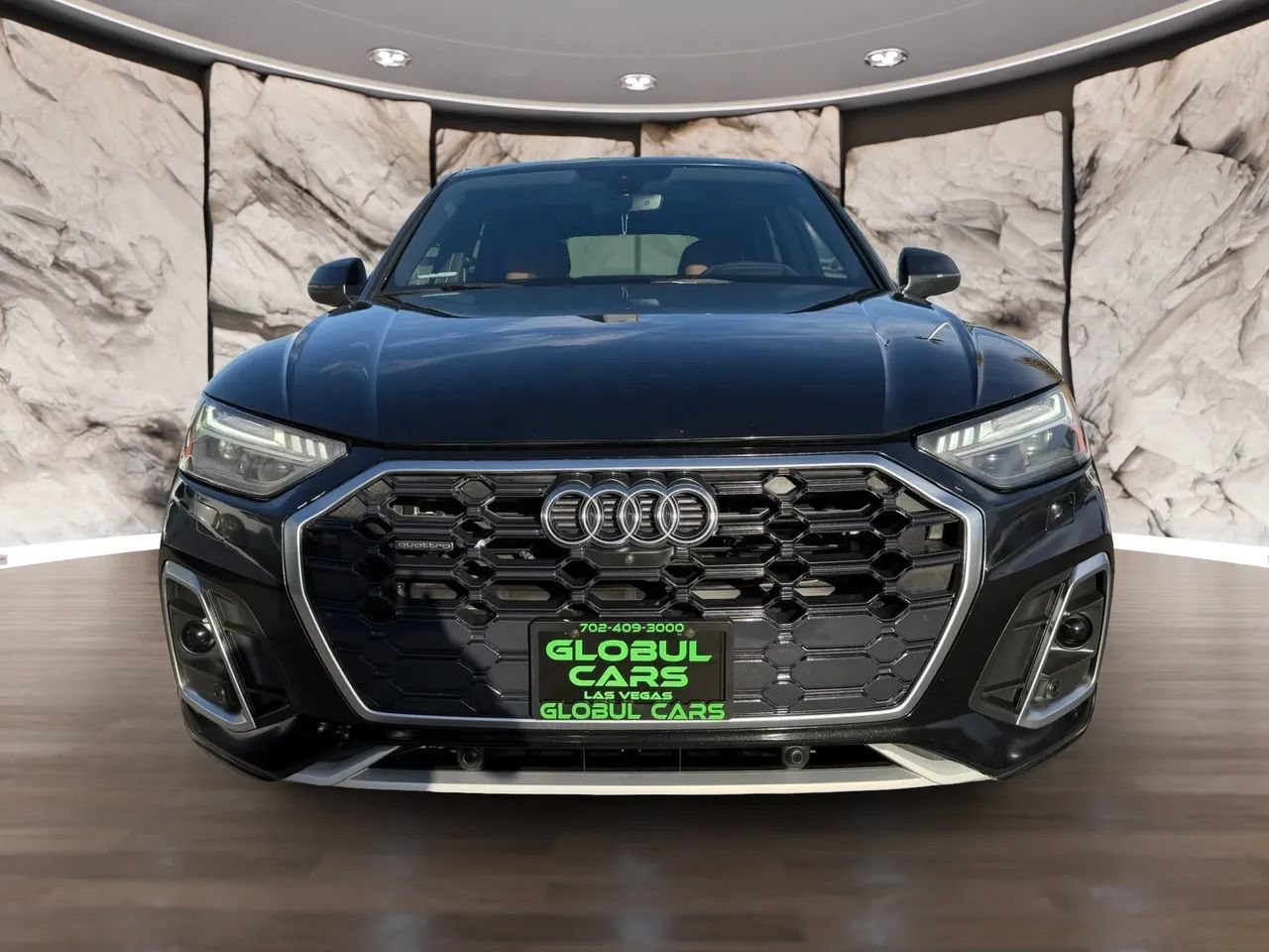 Used 2022 Audi Q5 2.0T Prestige w/ Prestige Package AWD/4WD image 3