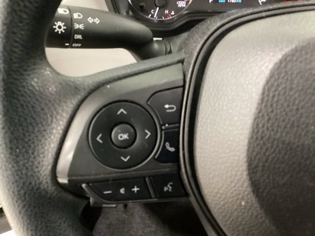 Used 2023 Toyota Corolla Cross L AWD/4WD image 19