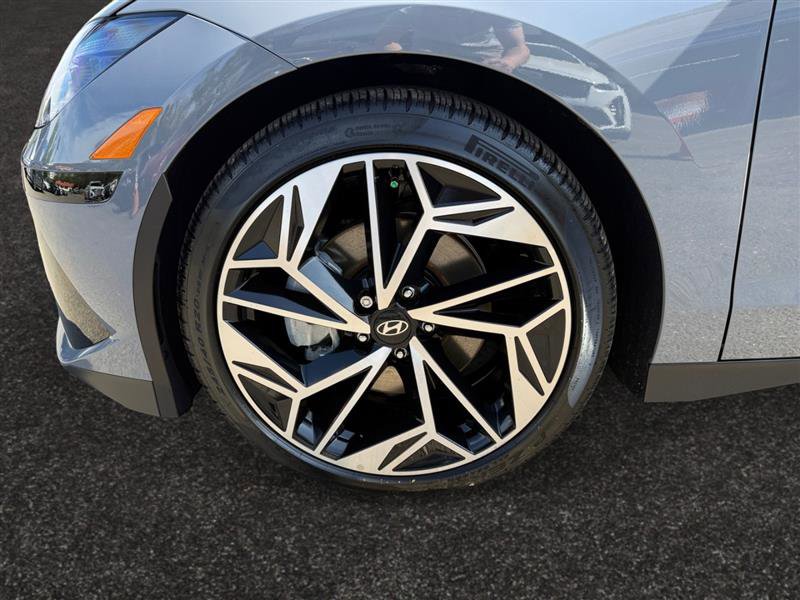 Used 2023 Hyundai Ioniq 6 SEL AWD/4WD image 17