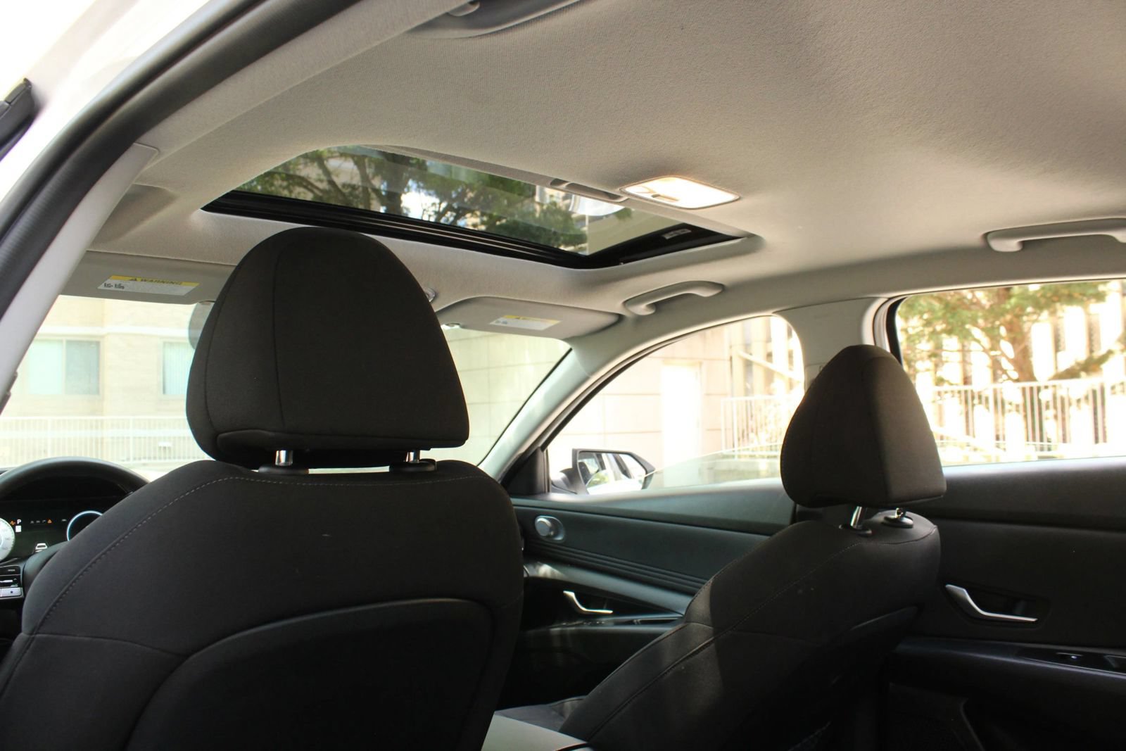 Used 2025 Hyundai Elantra SEL FWD image 21