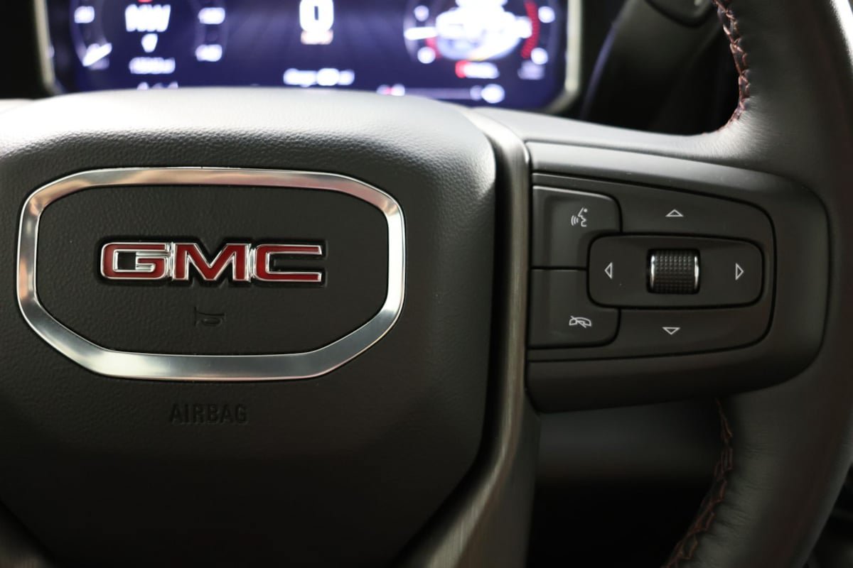 Used 2026 GMC Sierra 2500 AT4X AWD/4WD image 30